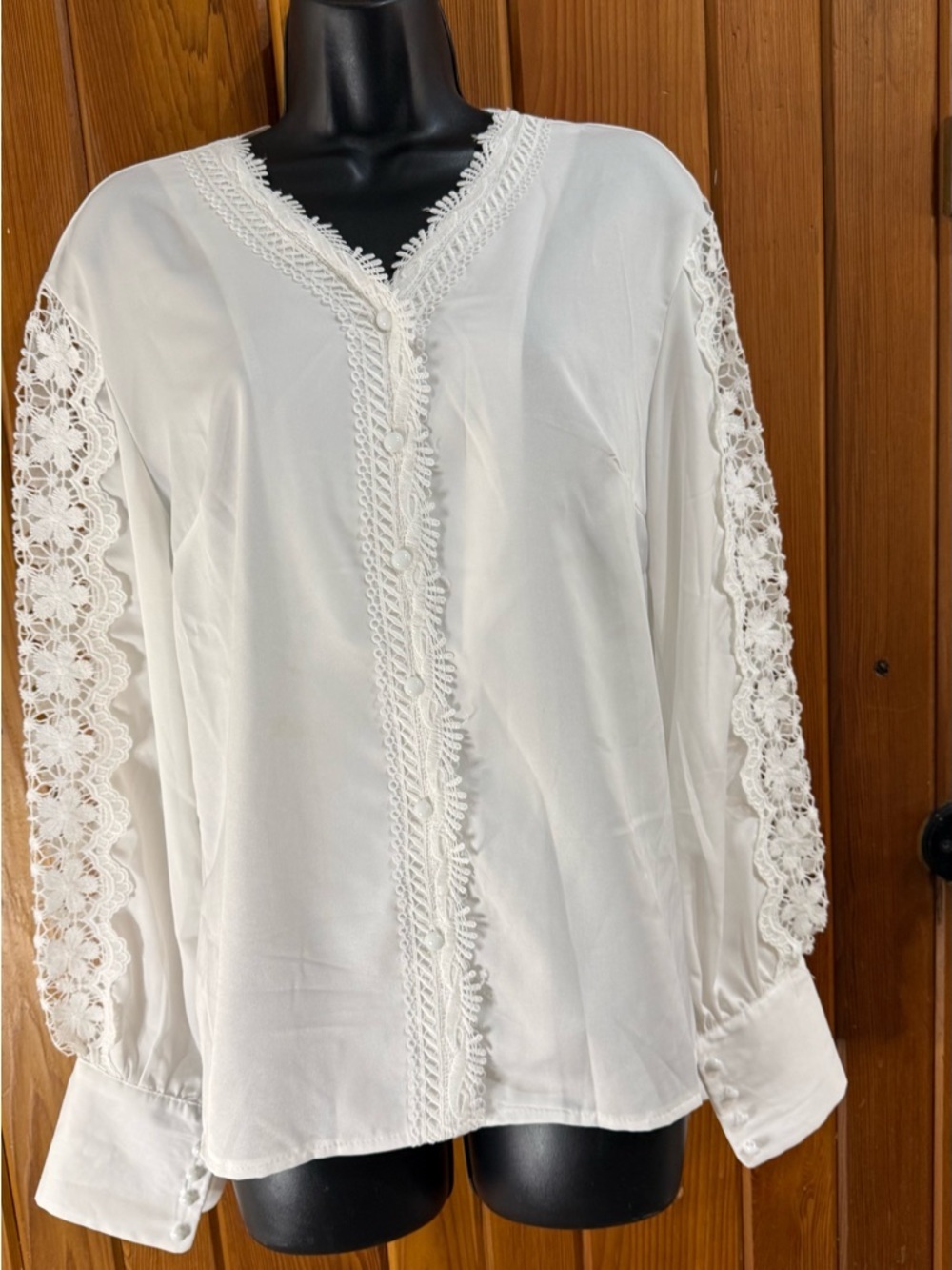 chic White Lace-Trim V-Neck Blouse - Picture 2 of 12